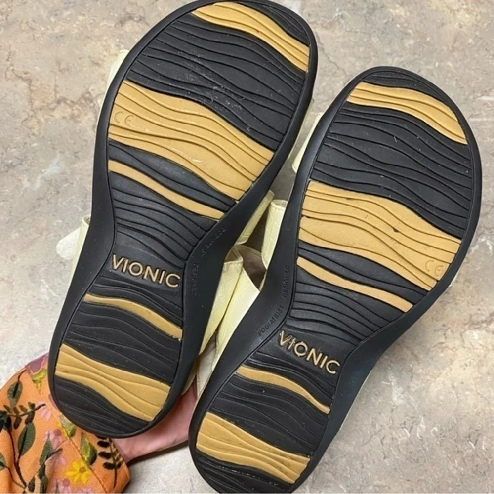 Vionic Paros Pearl Strappy Sandals Size 6
